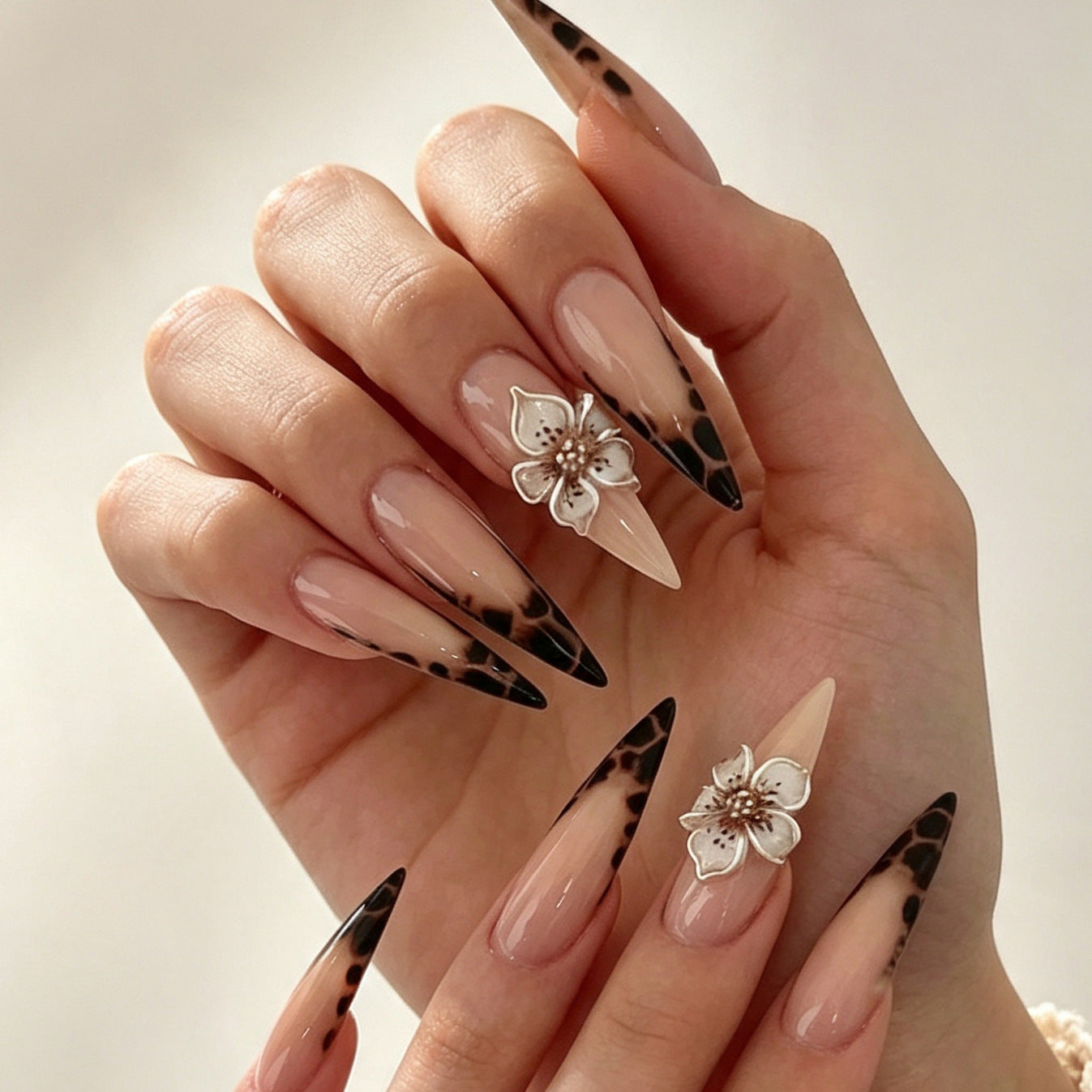 Blumenmuster Stiletto Press-On Nagelspitzen Brehn