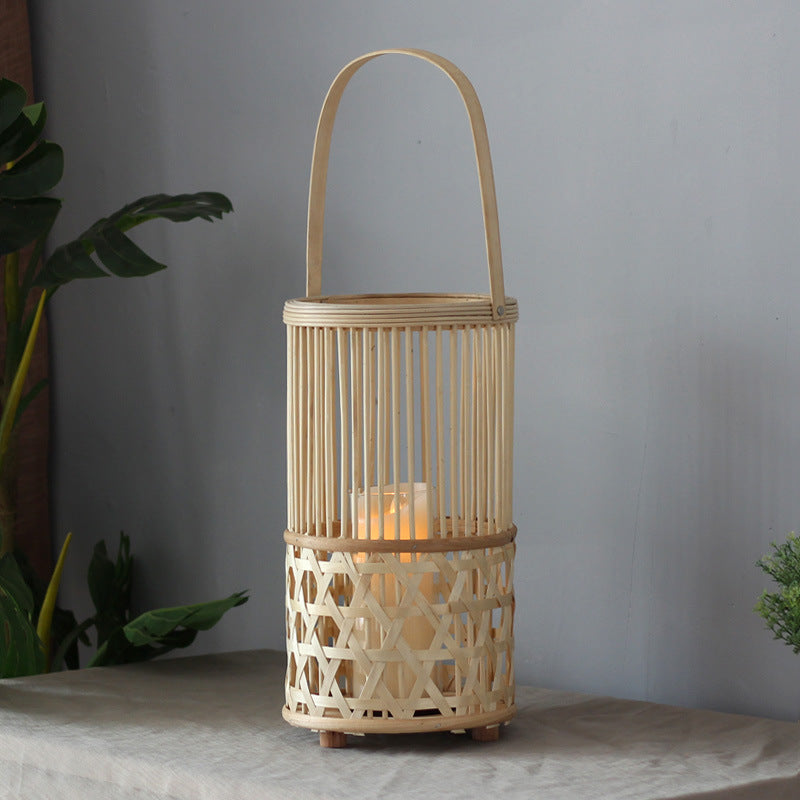 Handgefertigte Laterne aus Rattan Brehn