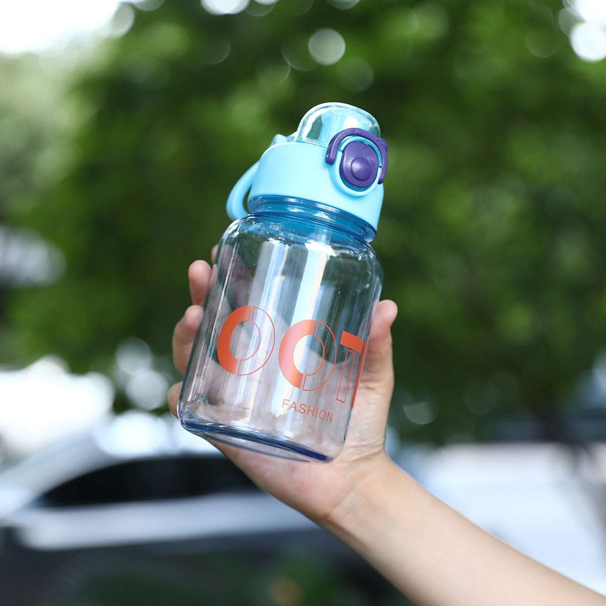 Damen transparente Sporttrinkflasche mit praktischem Aufsatz Brehn