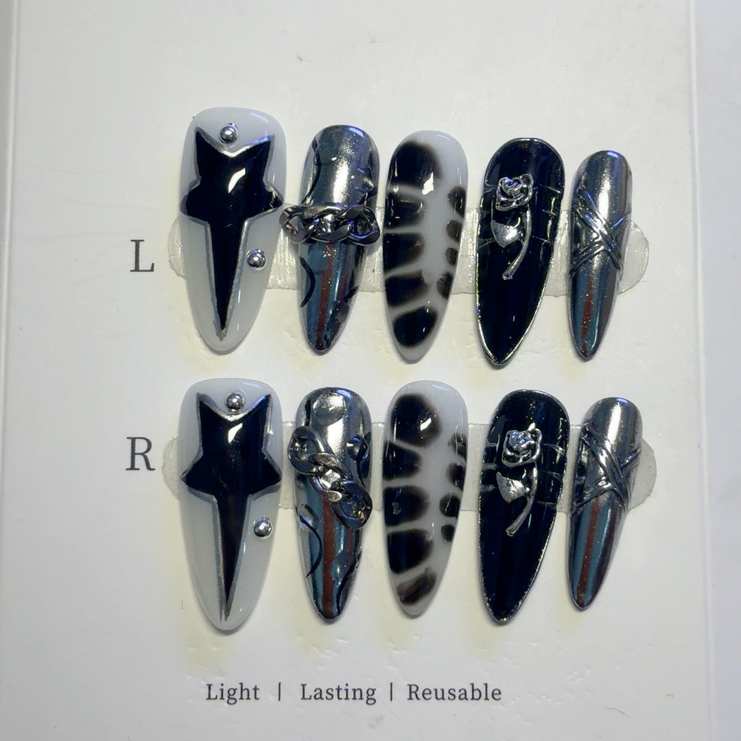 Elegantes von der Gotik inspiriertes Press-On Nail Art Set