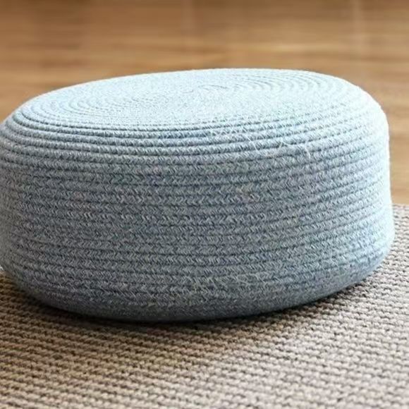 Handgefertigter Sitzpouf Brehn
