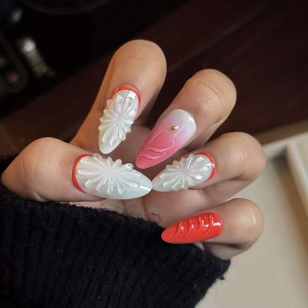 Handgefertigtes Blumen Press-On Nagelset Brehn