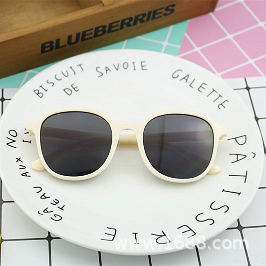 Damen geometrische Sonnenbrille mit transparenter Rahmenstruktur Brehn
