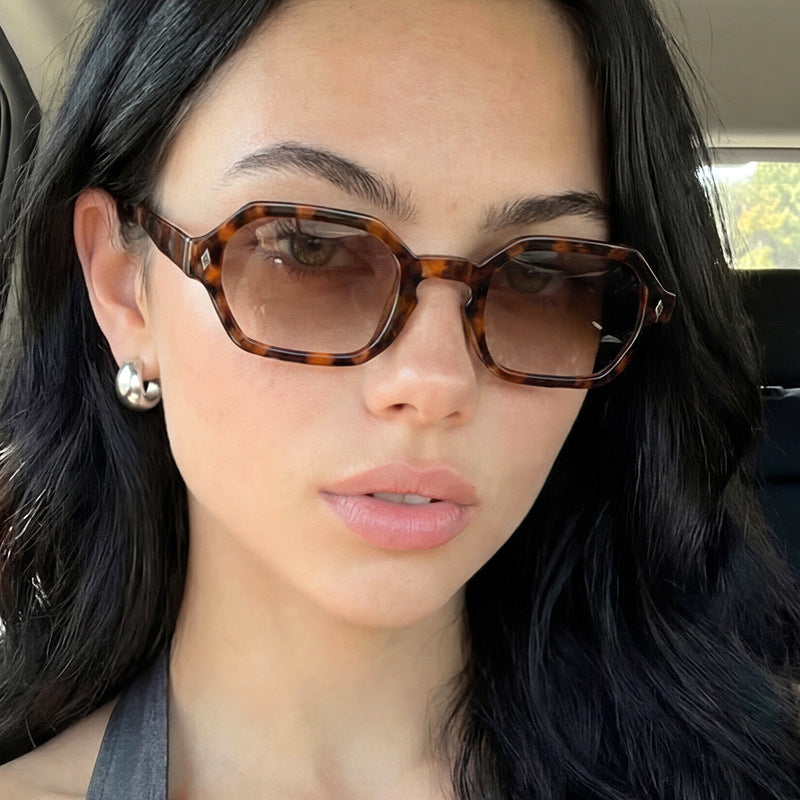 Damen stilvolle Sonnenbrille im modernen achteckigen Design mit UV-Schutz Brehn