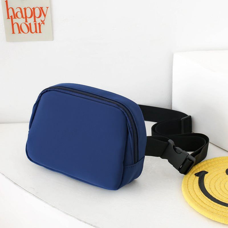 Modische Gürteltasche In Minimalistischer Form Brehn