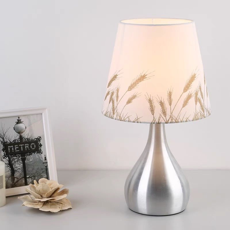 Stylische dekorative Tischlampe