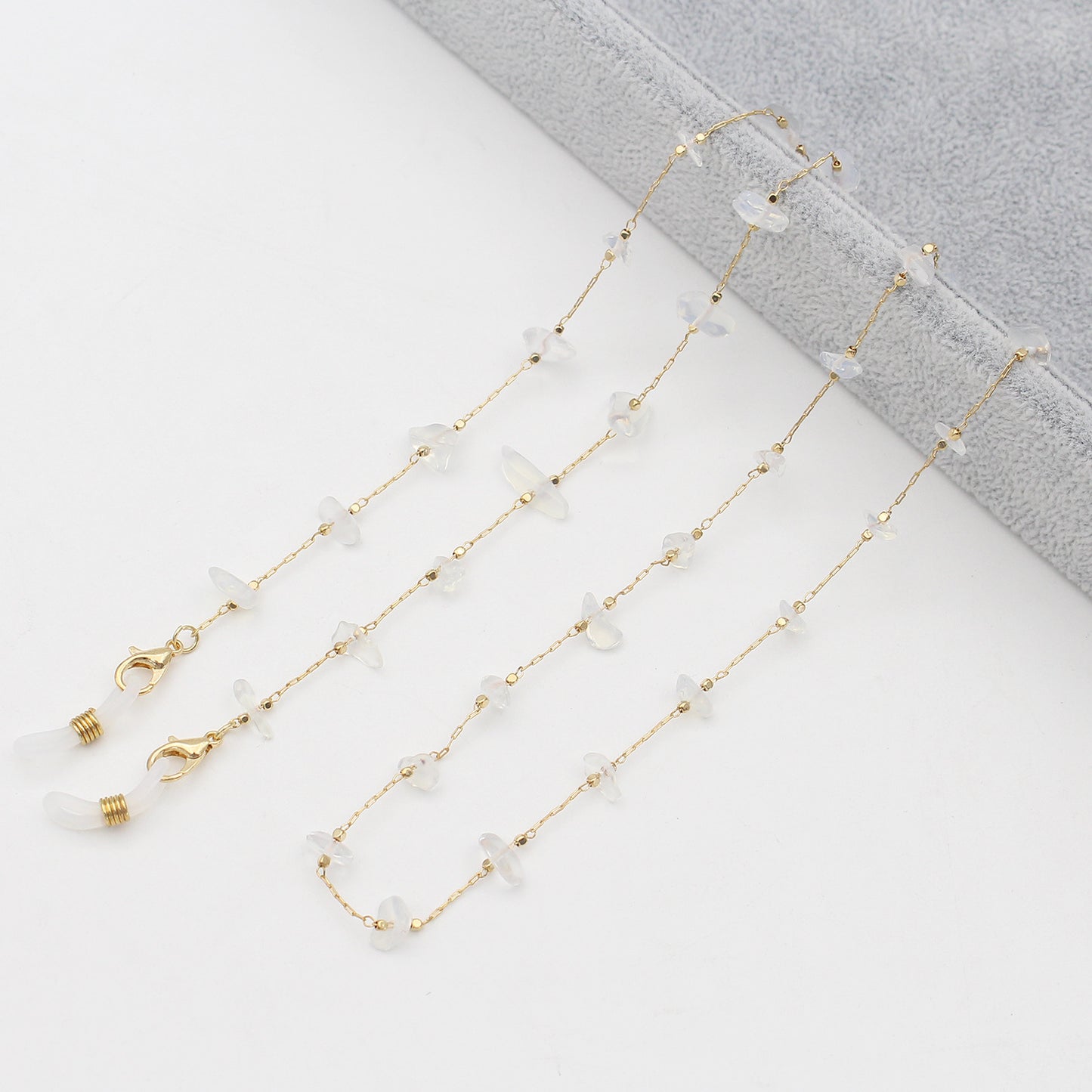 Elegante mit Kristallen verzierte Brillenkette Brehn
