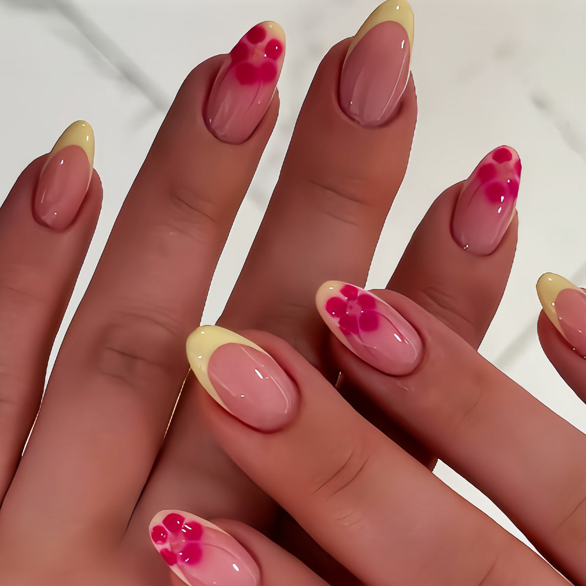 Blumenakzent Französische Spitze Press-On Nagelset Brehn