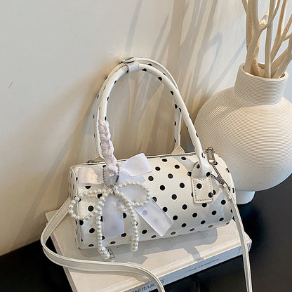 Elegante Perlenakzent-Handtasche