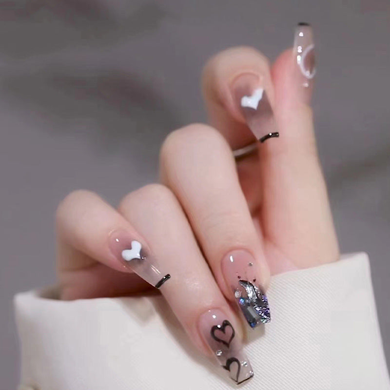 Kunstnagelset mit kreativen 3D-Verzierungen Brehn