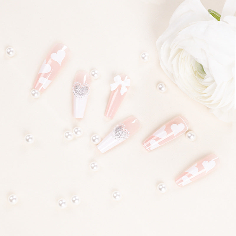 Künstliche Nagelverlängerungen mit elegantem Floral-Design Brehn