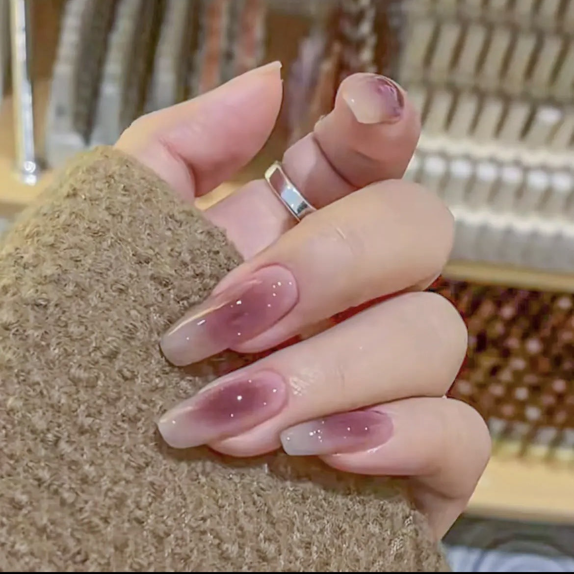 Glamouröse Nagelverlängerungen Brehn