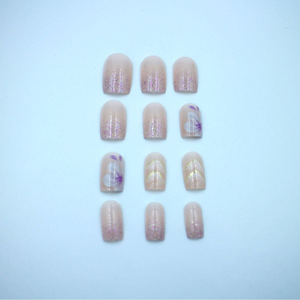 Elegantes Floral Press-On Nagelkunst Set