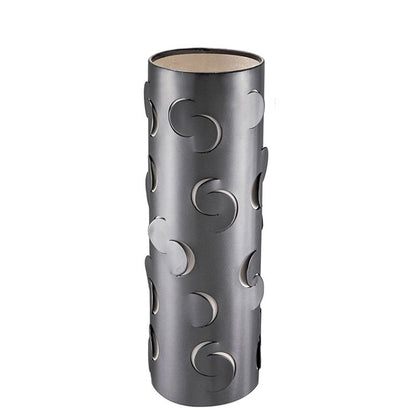 Dekorativer Metallkerzenhalter