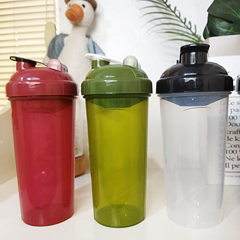 Unisex Shakerflasche im zeitlosen Design mit praktischer Ausgießöffnung Brehn