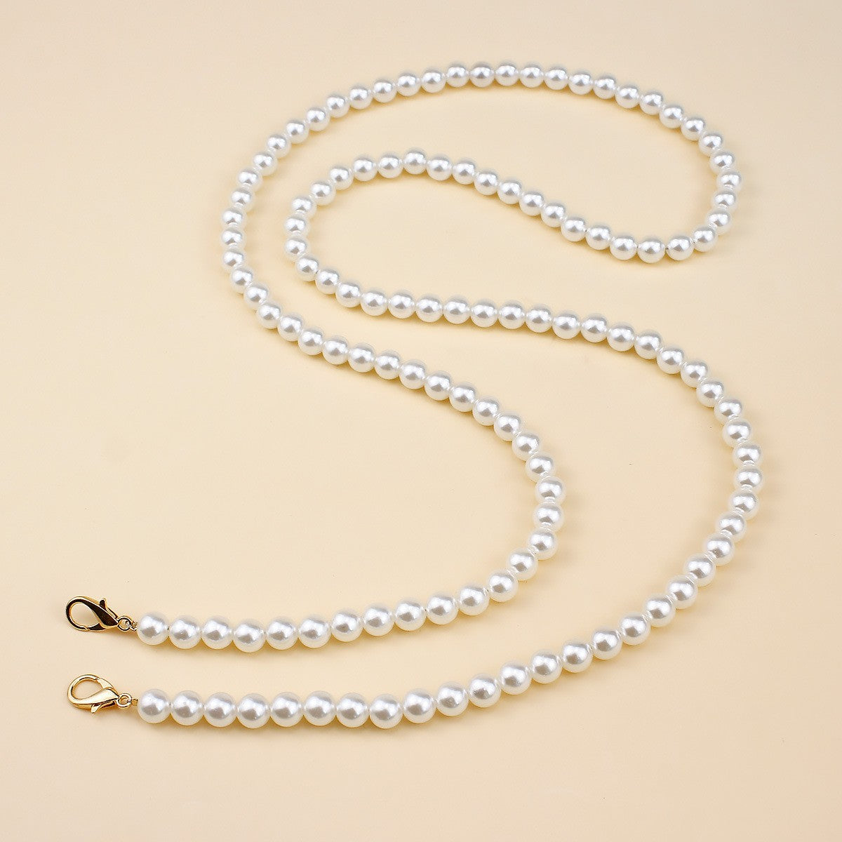 Elegante Halskette aus Mischmaterial Brehn