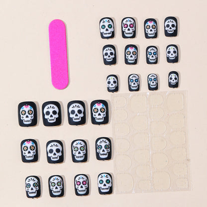 Künstlerisches Skull Design Nagelkunst Brehn