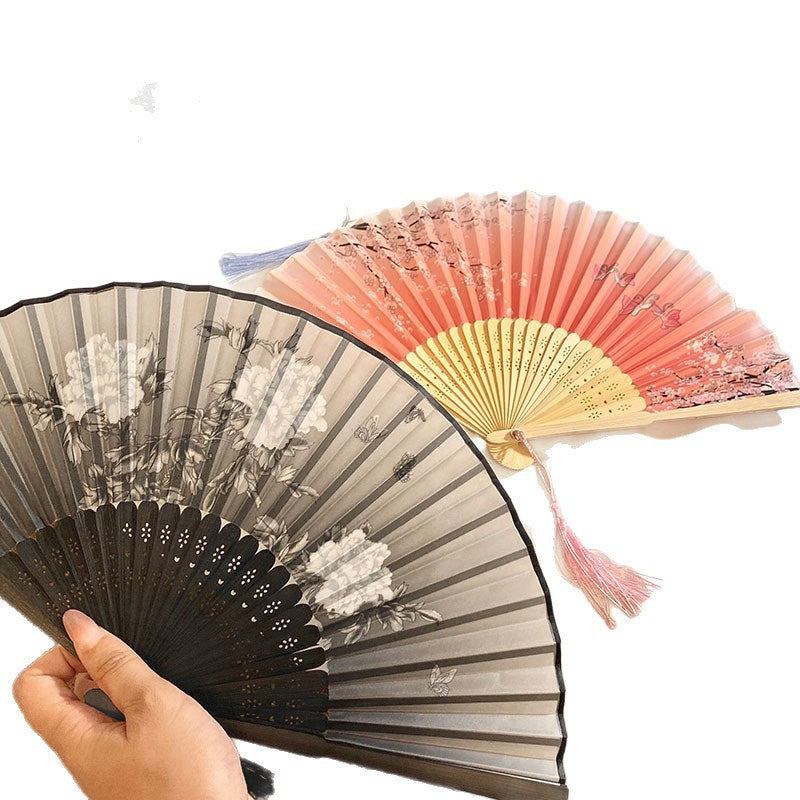 Handgefertigter Fächer mit Elegantem Blütenmuster Brehn