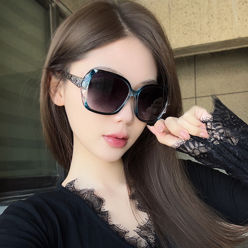 Damen Designer-Sonnenbrille mit glamourösen Akzenten Brehn
