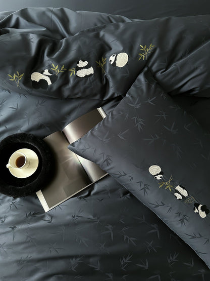 Fein gewebtes Baumwollsatin-Bettwäsche-Set mit Panda-Stickerei und Bambus-Jacquard