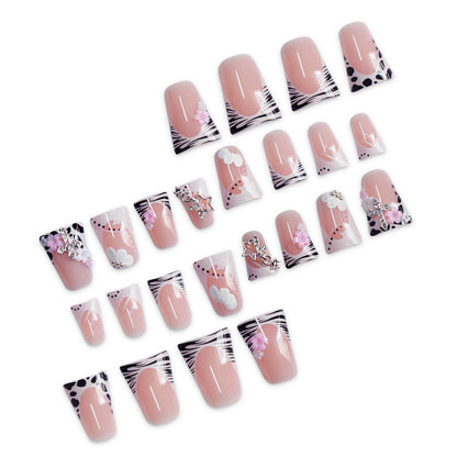 Künstlerische Nagelkunst Brehn