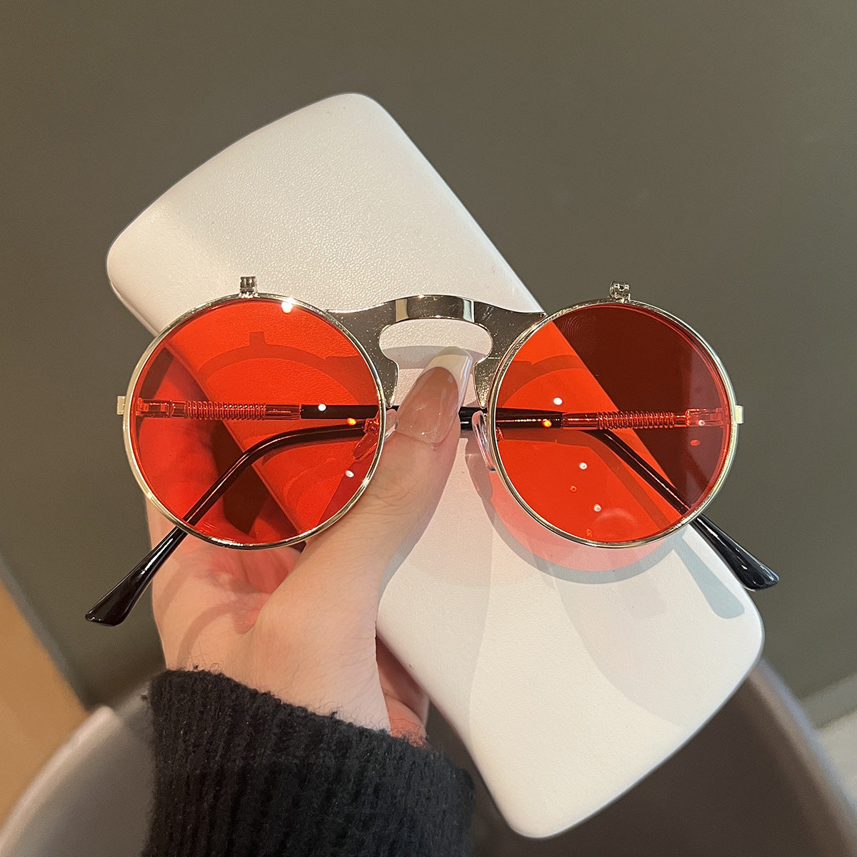 Damen Runde Designer-Sonnenbrille mit innovativem Rahmen Brehn