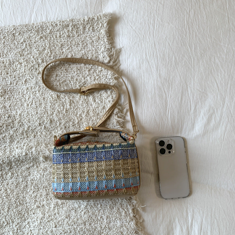 Texturierte handgewebte Mini-Crossbody-Tasche Brehn
