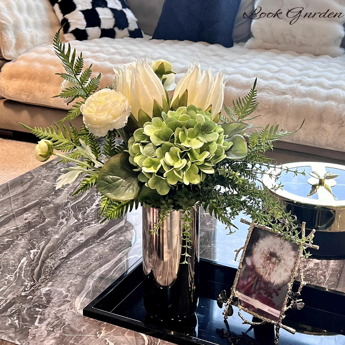 Elegante Blumenarrangement