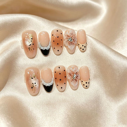 Künstlerisches Floral Press-On Nageldesign Set