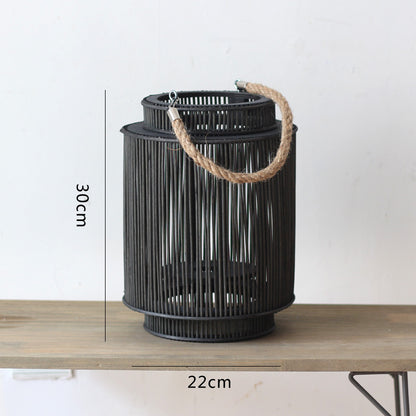 Dekorative Laterne aus geflochtenem Material Brehn