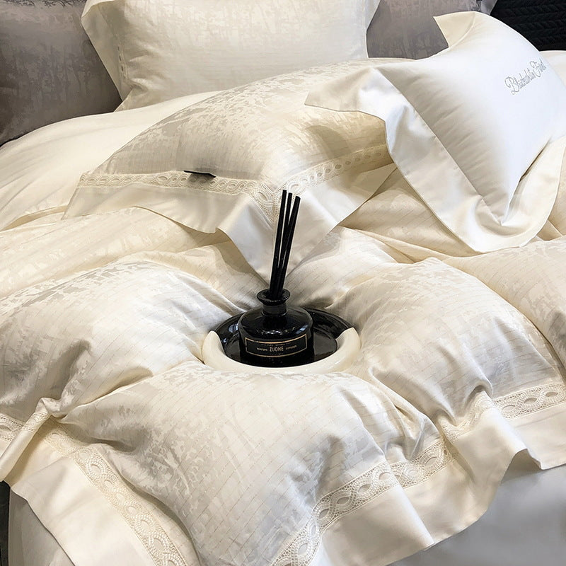 Satin-Jacquard Bettgarnitur mit dezenter Struktur und eleganter Borte