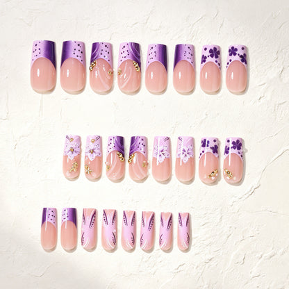Künstlerisches Floral Press-On Nageldesign Brehn