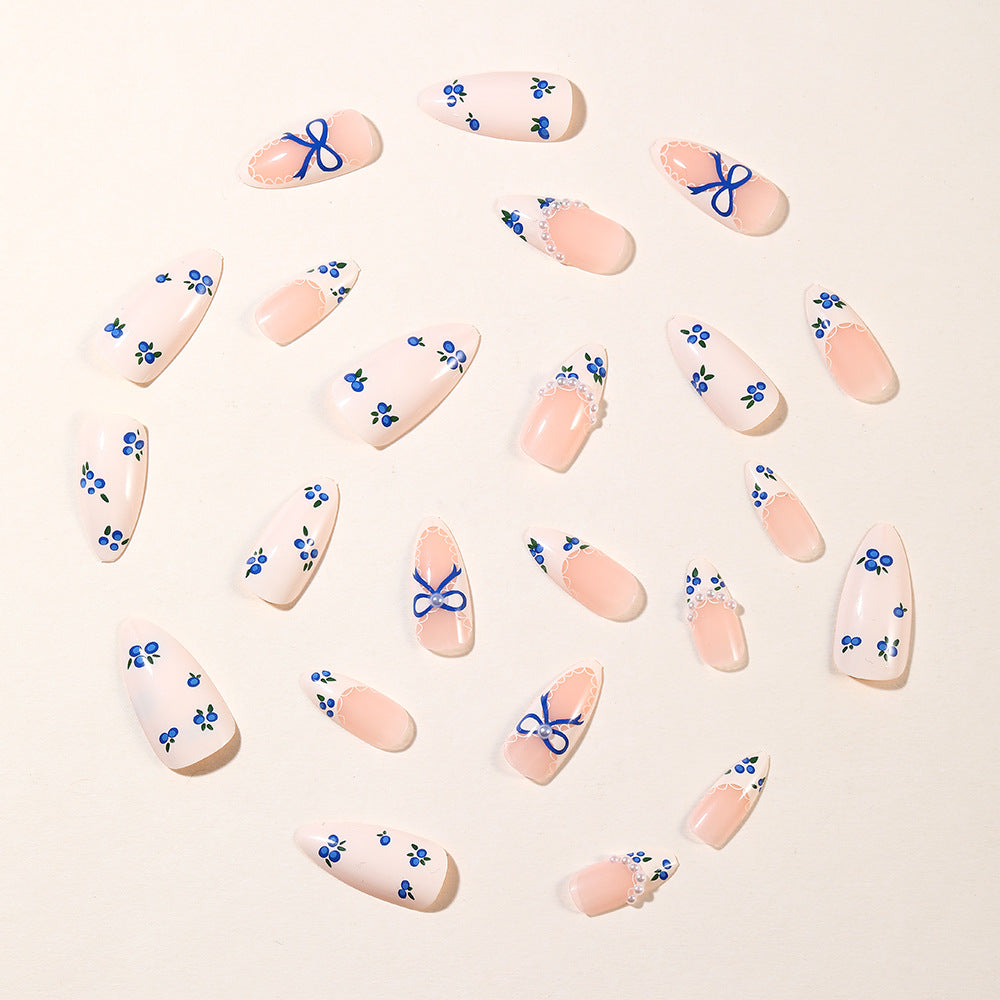 Elegante florale Spitzen Nagelkunst Verlängerungen Brehn