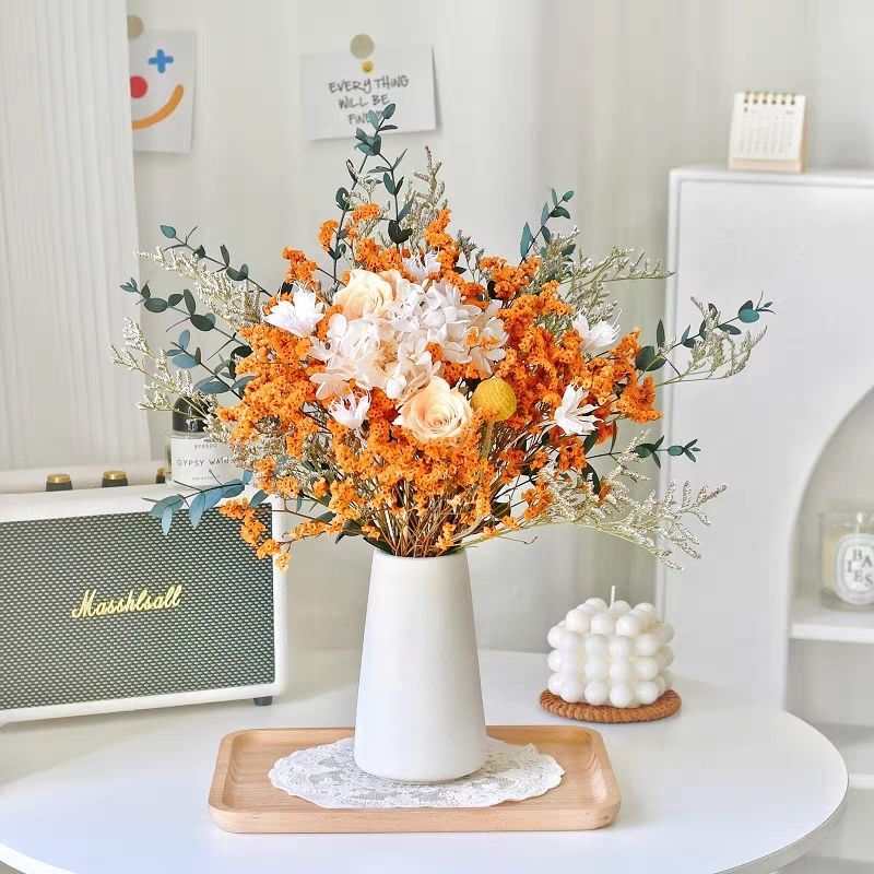 Elegante Getrocknete Blumenmitteltafel
