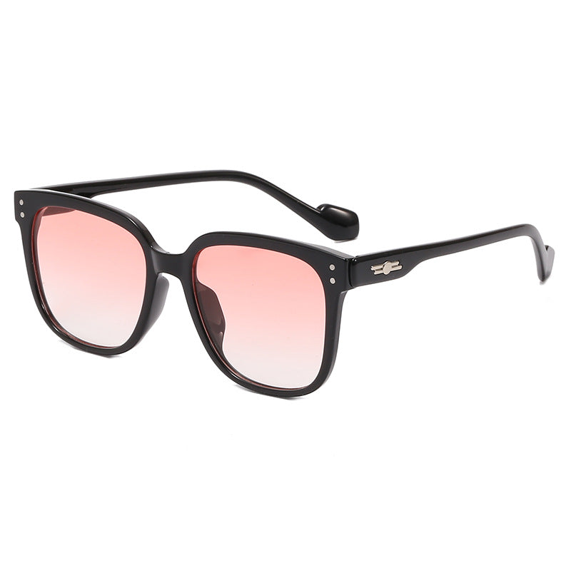 Modische Oversized Sonnenbrille Im Zeitgenössischen Design Brehn
