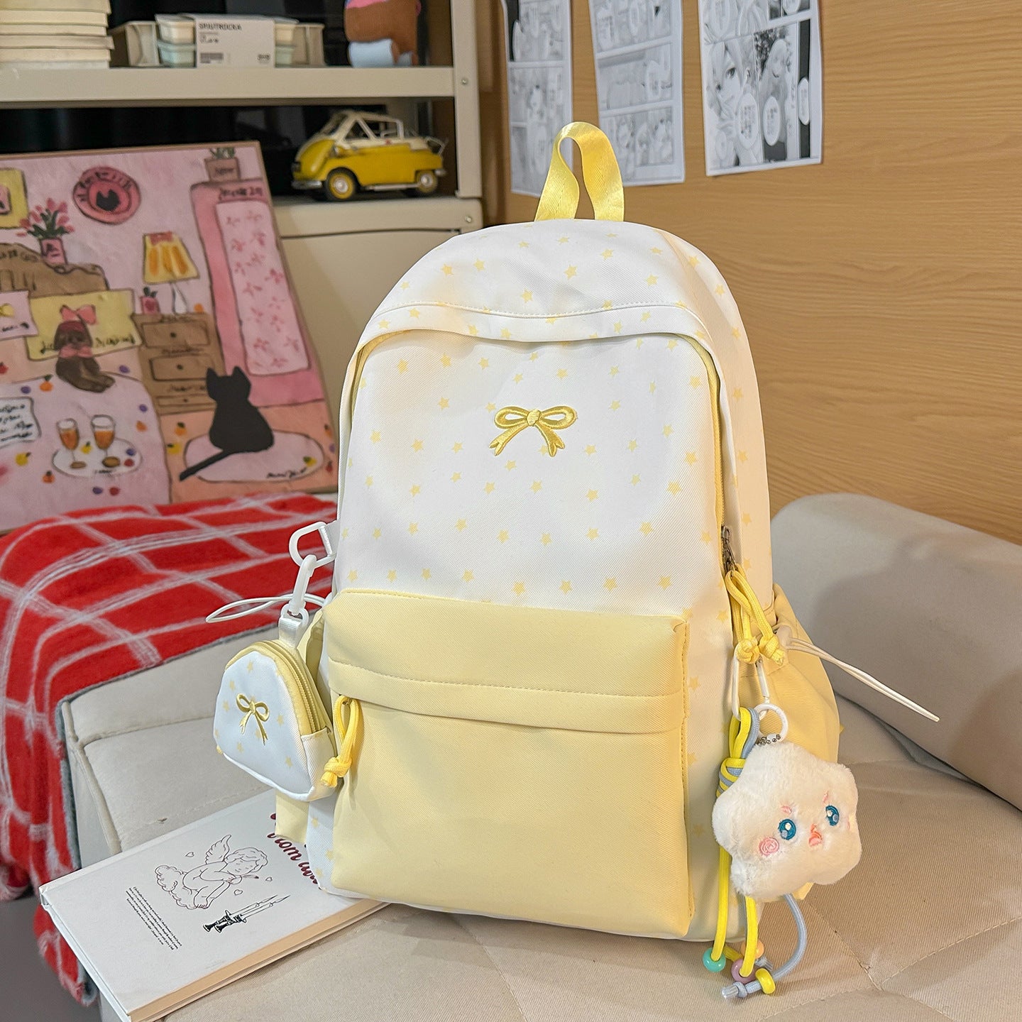 Rucksack mit Verspieltem Design und Kreativen Aufbewahrungslösungen Brehn