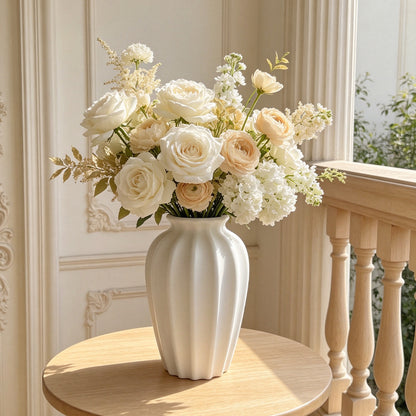 Skulpturale Texturierte Dekorative Vase Brehn