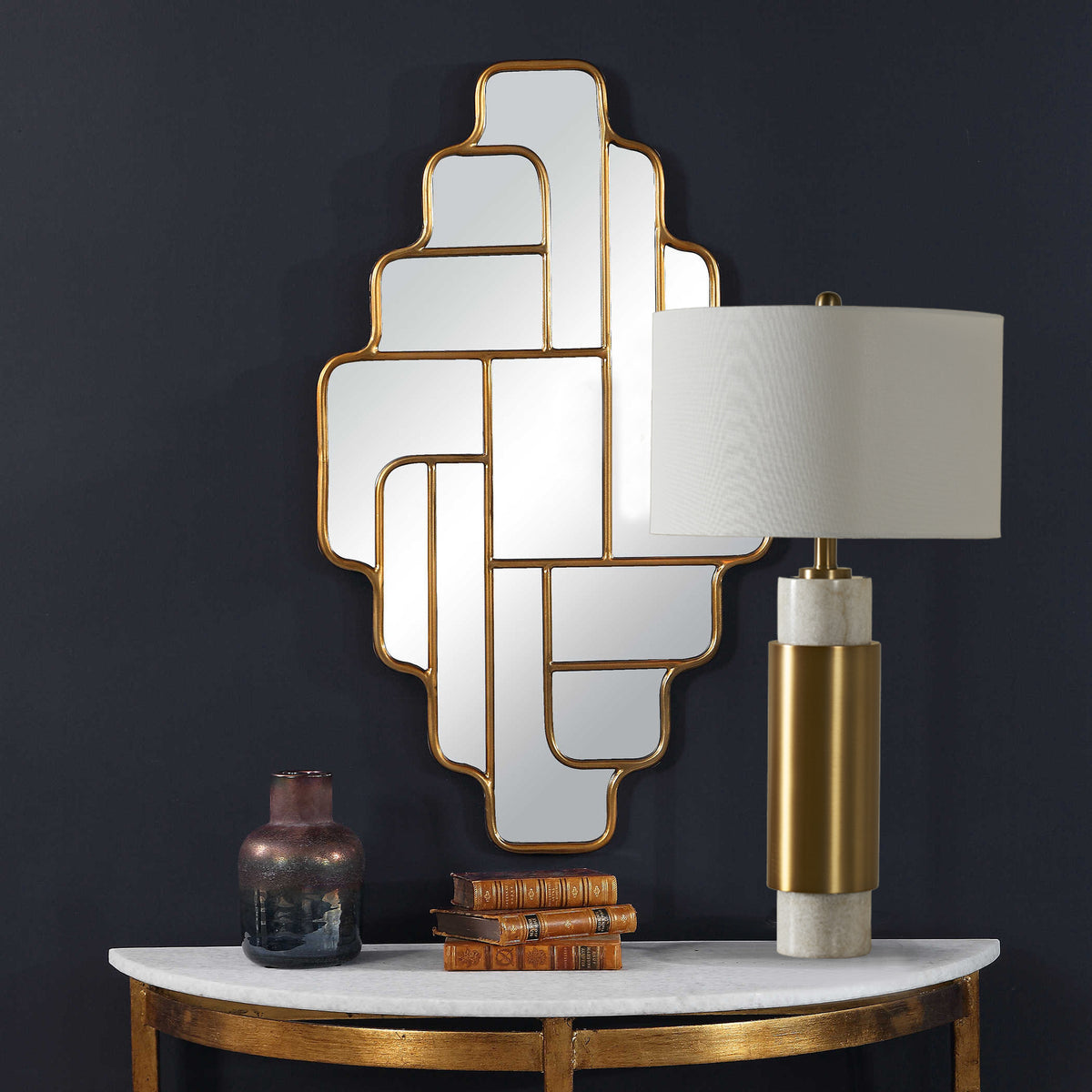 Moderne dekorative Tischlampe mit Marmorfuß