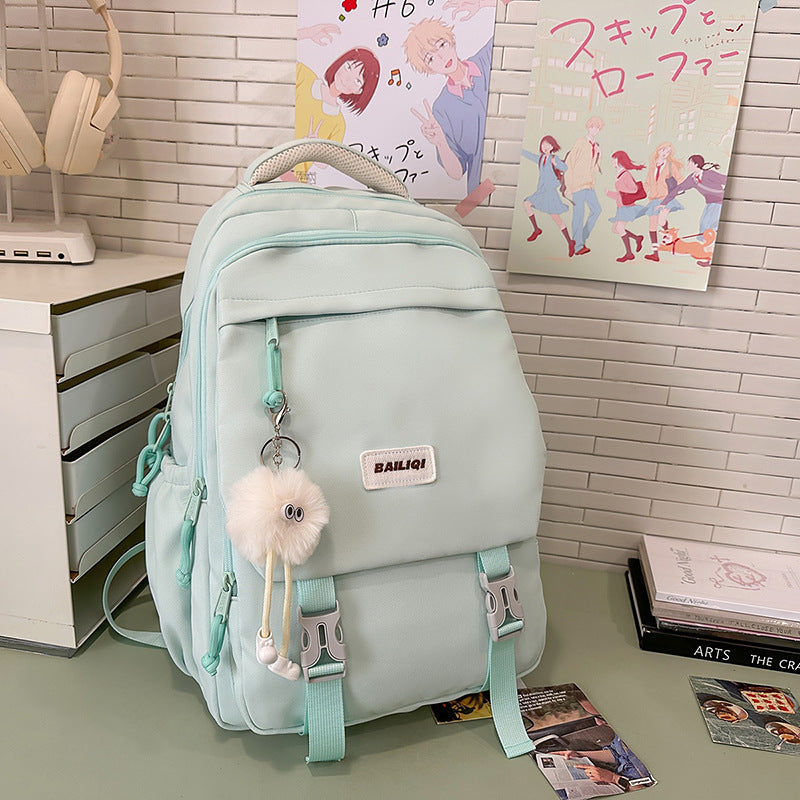 Stylische Multi-Funktions-Rucksack mit dekorativen Merkmalen Brehn