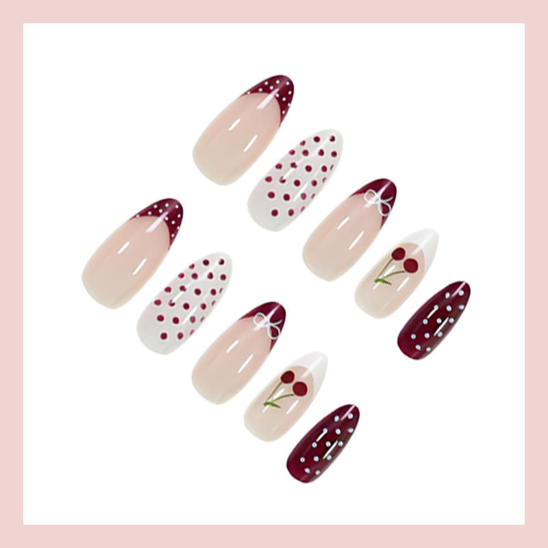 Kunstnagelset mit eleganten Kirsch- und Punkten-Mustern Brehn