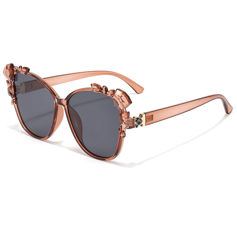 Glamouröse Cat-Eye-Sonnenbrille mit Kristallverzierungen Brehn