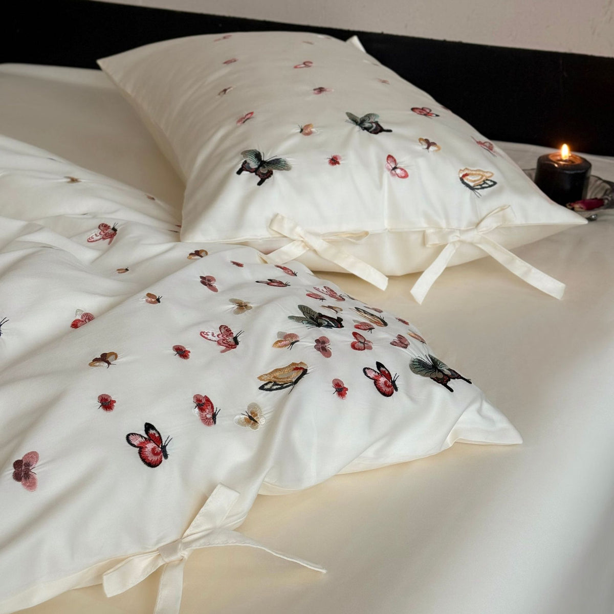 Besticktes Schmetterling Baumwollsatin Bettbezug Set mit gebundenen Kissenbezügen