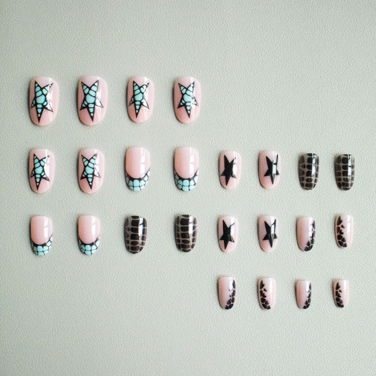 Künstlerisches Stern- und geometrisches Nagelkunst-Kit