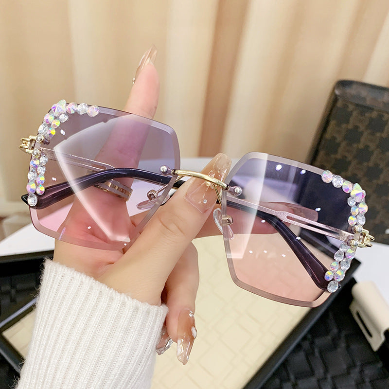 Damen Sonnenbrille mit extravagantem Strassrahmen Brehn