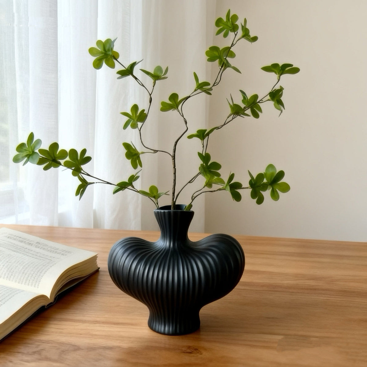 Dekorative skulptierte Vase für die Wohnkultur-Darstellung