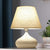Tischlampe mit zeitgemäßem Design