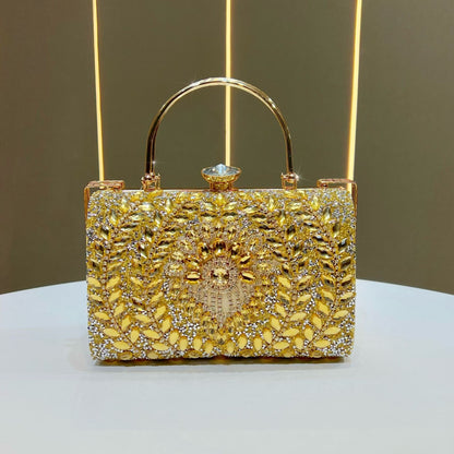 Aufwändiger bestickter Abendhandtasche