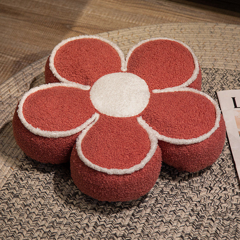 Gepolstertes Sitzkissen in Blumenform mit Kunstleder‑Mittelstück und flauschiger Randpolsterung