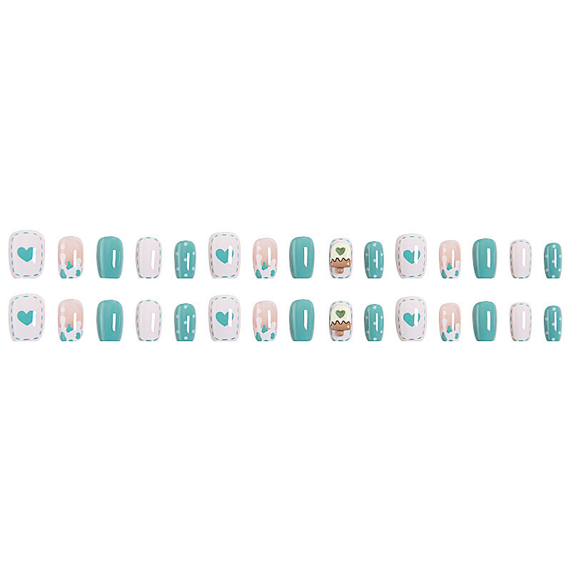 Kunstnagelset mit detailreichem Design Brehn