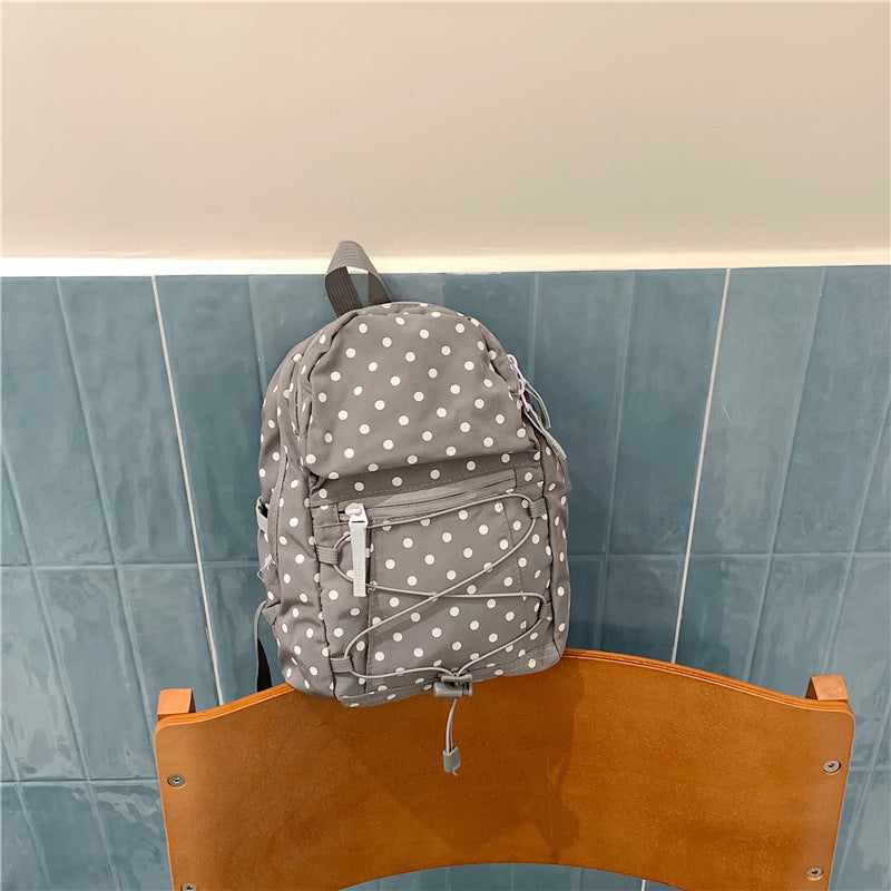 Leichter lässiger gepunkteter Rucksack